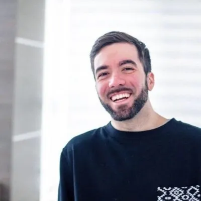 Foto de Eduardo Nascimento sorrindo